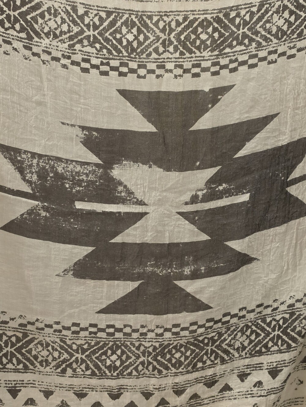 Look Aztec Fringed Blanket Scarf 100% Cotton Cream Gray Geometric Tribal Shawl - Picture 3 of 8